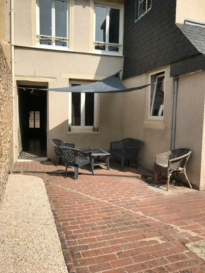 Appartement Au Coeur De Vendôme Eksteriør bilde